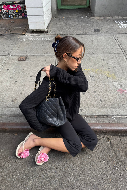 crewneck sweater in black - CHERRY KNOTS