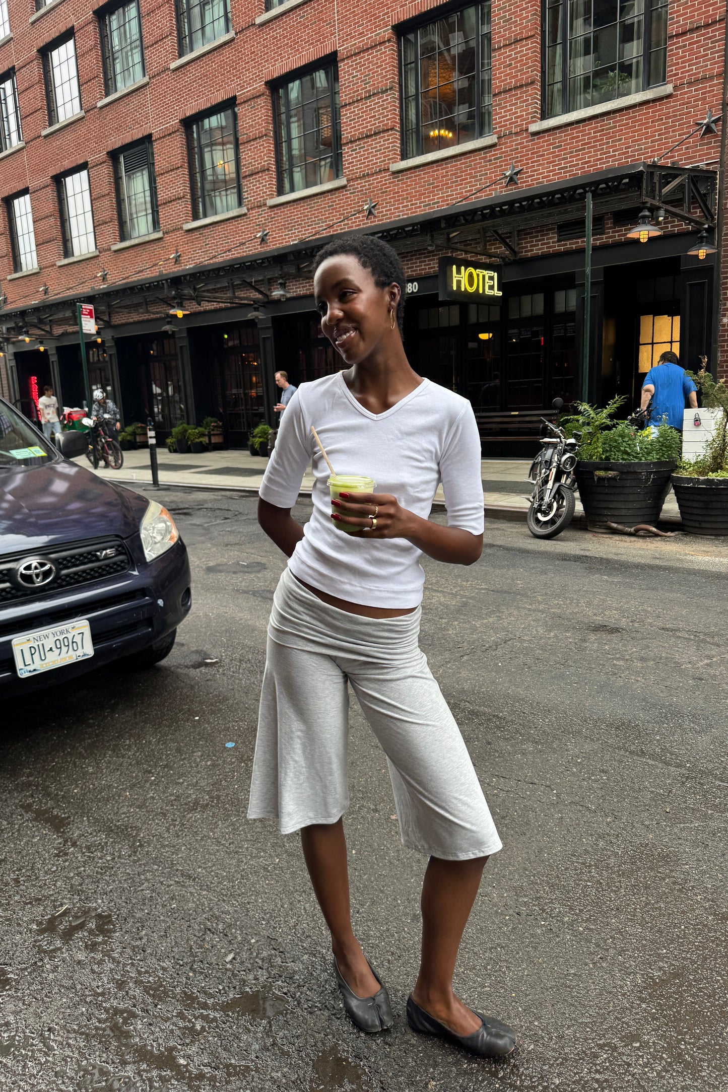 organic v rib tank in white - CHERRY KNOTS