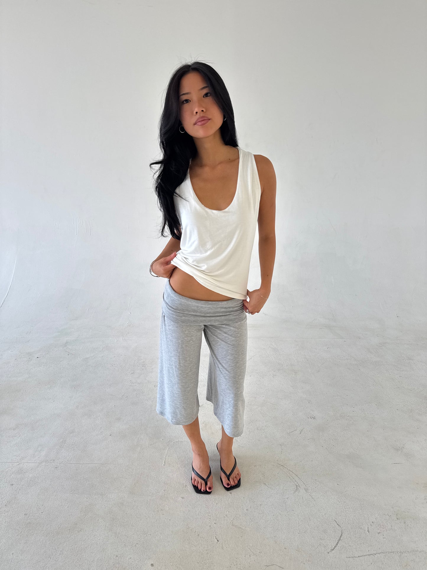lune fold over capris - CHERRY KNOTS
