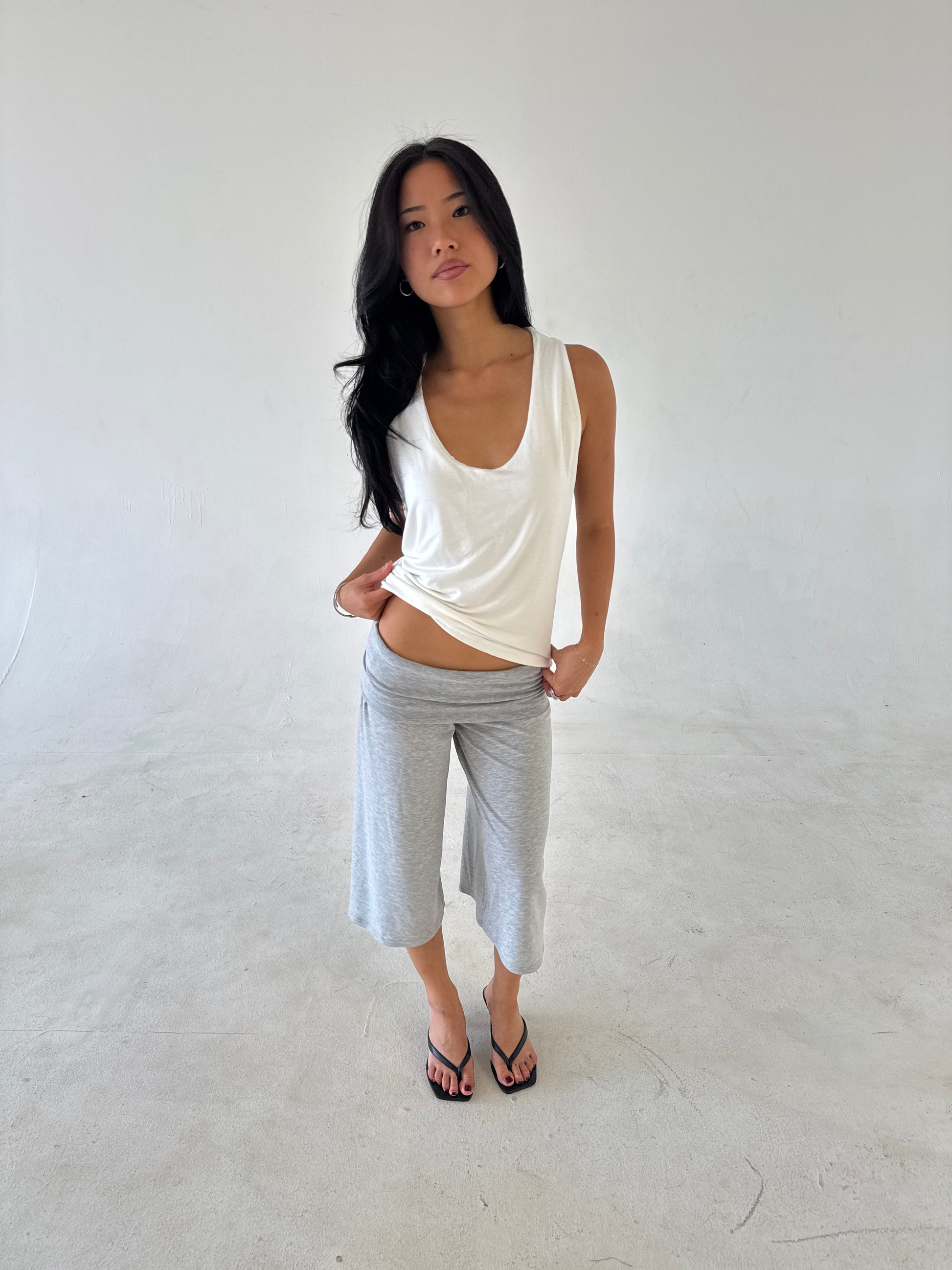 lune fold over capris - CHERRY KNOTS