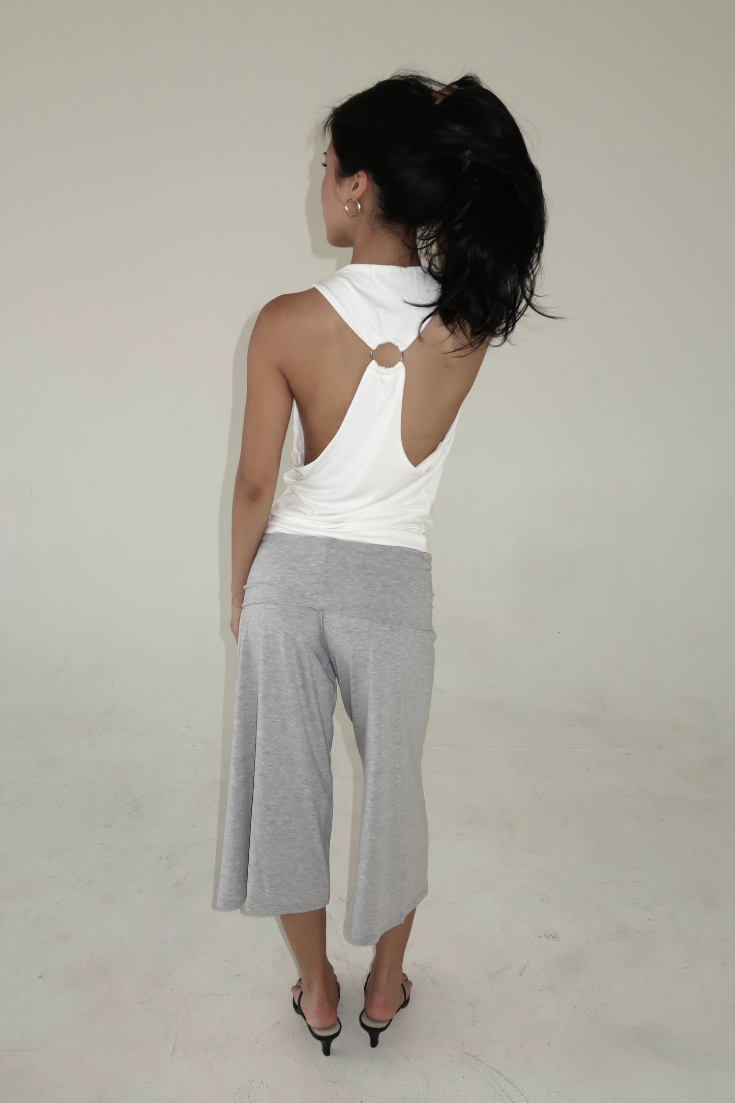 gia tank in white