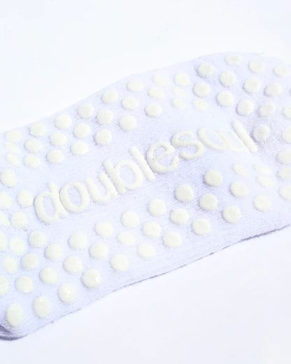 quarter grip sock in white - CHERRY KNOTS