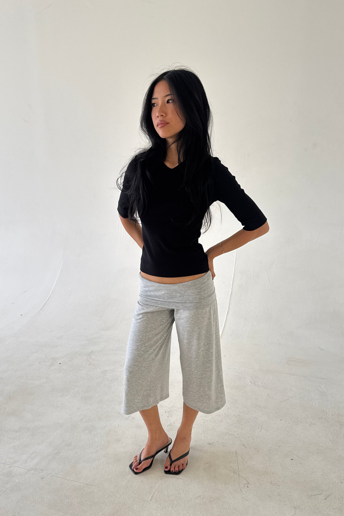 organic v rib tank in black - CHERRY KNOTS