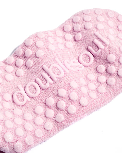 quarter grip sock in pink - CHERRY KNOTS
