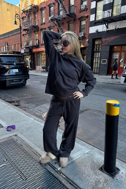 core sweatpant in vintage black