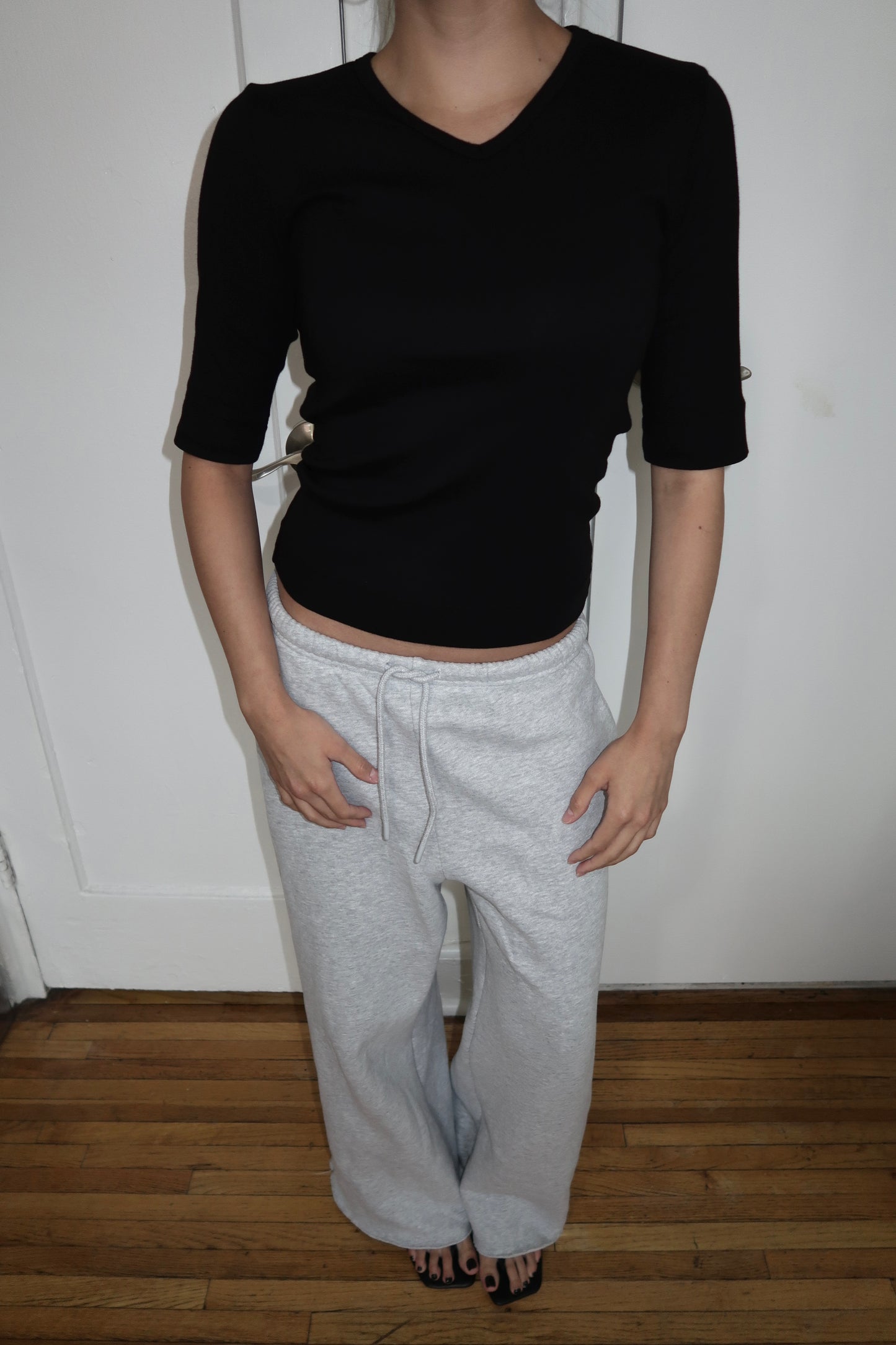 organic v rib tank in black