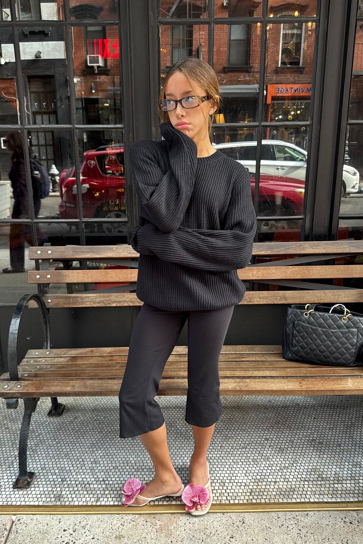 crewneck sweater in black - CHERRY KNOTS