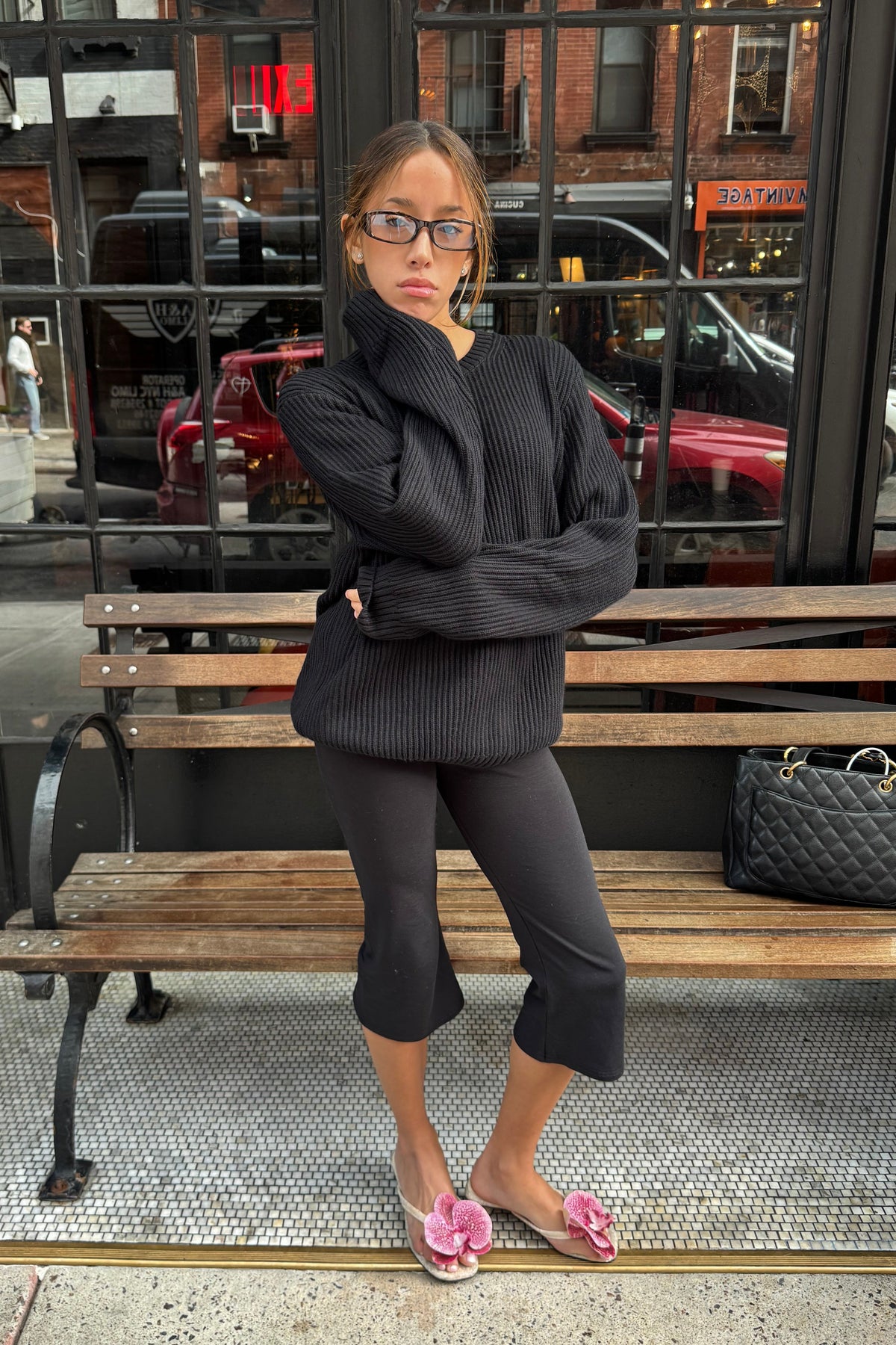 crewneck sweater in black - CHERRY KNOTS