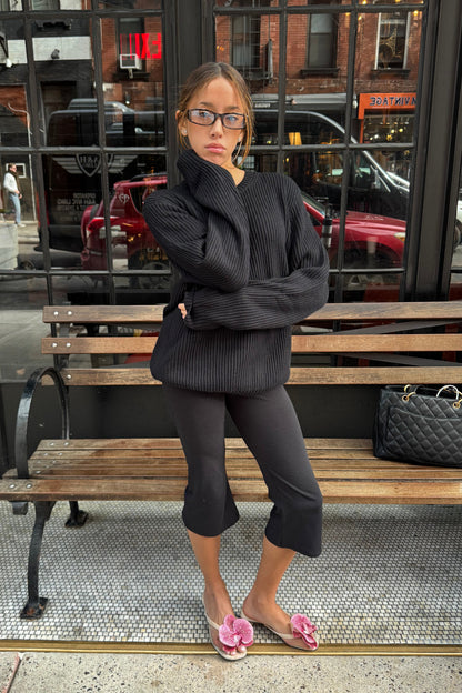 crewneck sweater in black - CHERRY KNOTS