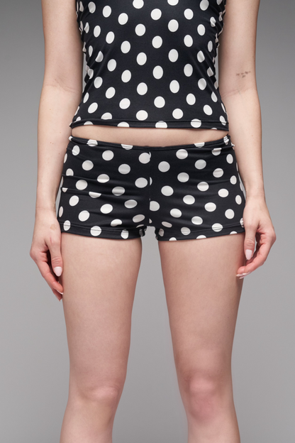 devon shorts in black