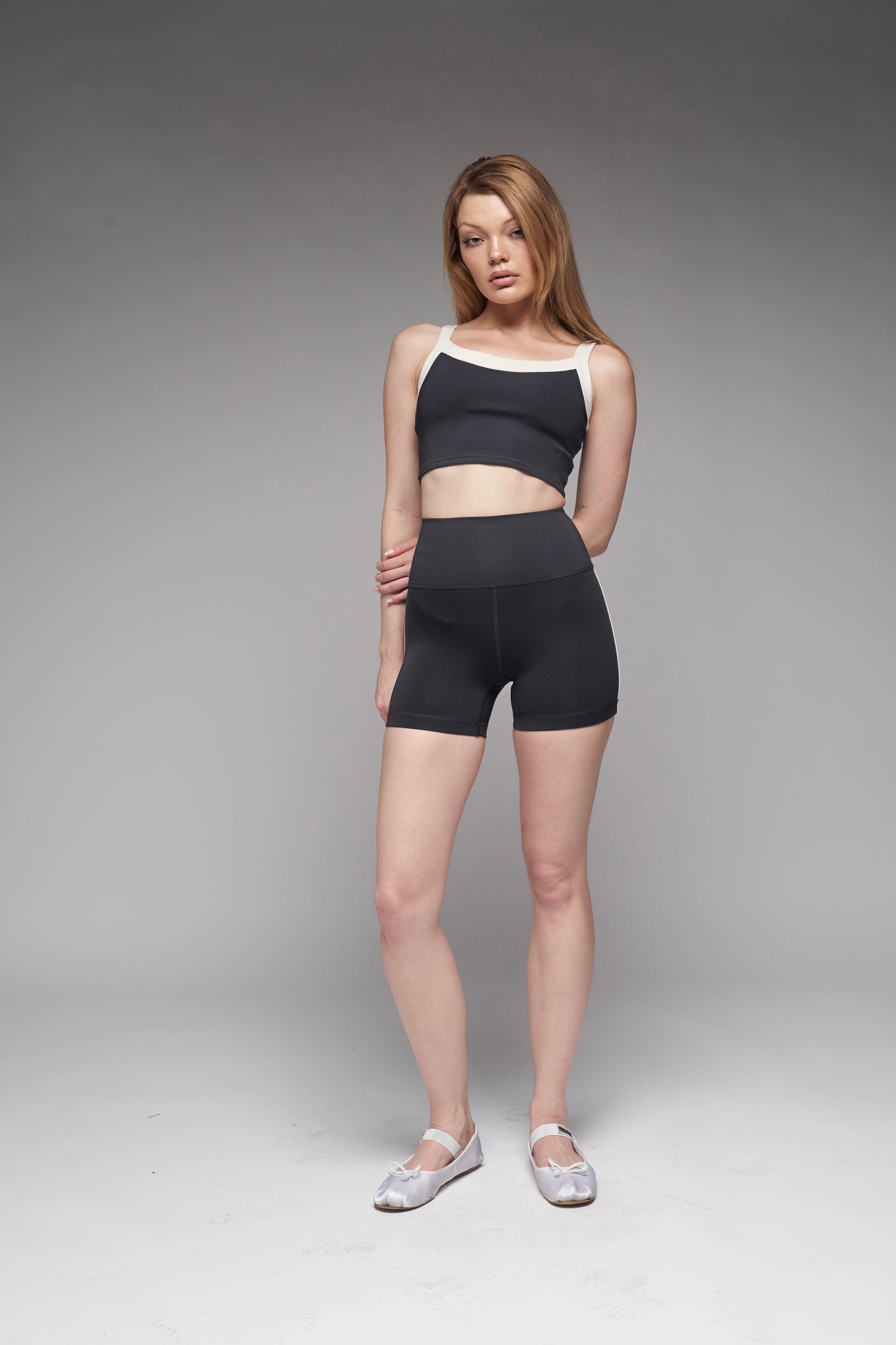 gia biker shorts in black
