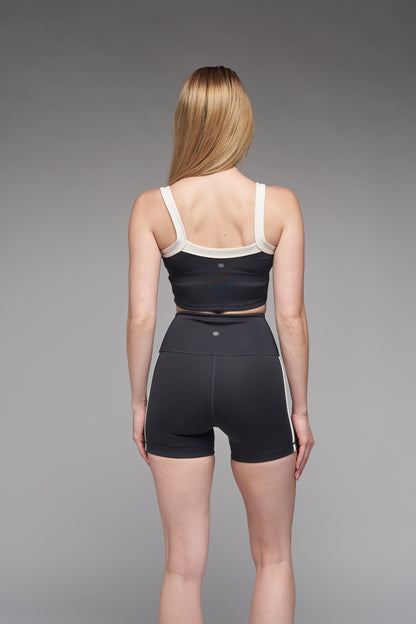 gia biker shorts in black
